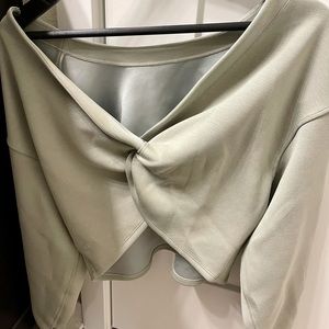 lululemon twist back-to-front pullover size 2